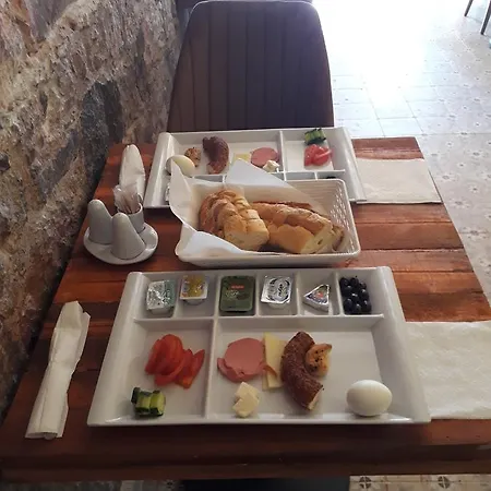 Hotel Sarnic 2*
